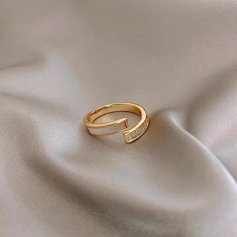 Parallel Grace Ring