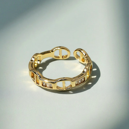 Sunlit Links Ring